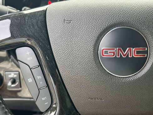 Used 2024 GMC Savana 2500 RWD image 25