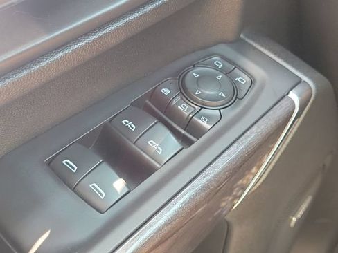 Used 2022 Chevrolet Silverado 2500 LTZ w/ LTZ Plus Package AWD/4WD image 18