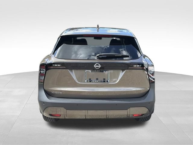 Used 2025 Nissan Kicks SV FWD image 4