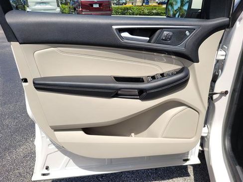 Used 2019 Ford Edge Titanium w/ Equipment Group 301A FWD image 37