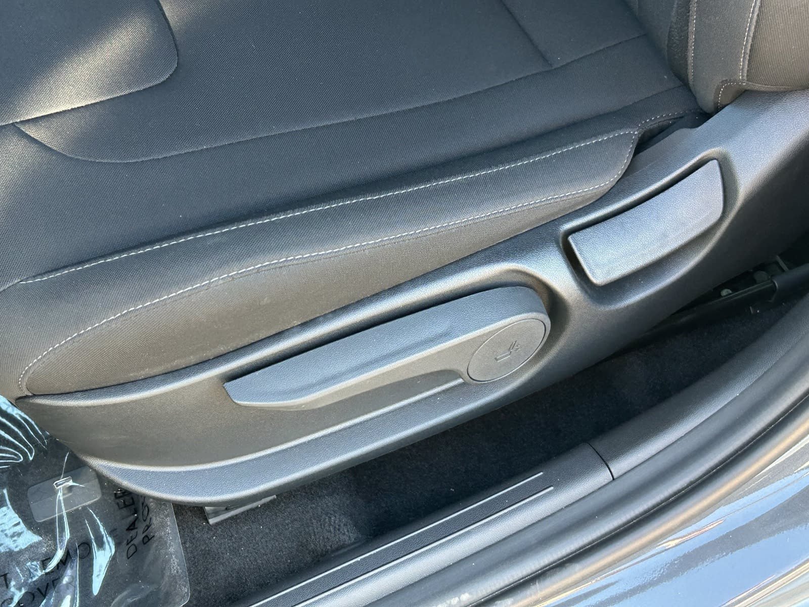 Used 2024 Hyundai Elantra SEL FWD image 23