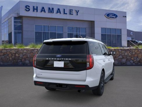 New 2025 Ford Expedition Active image 8