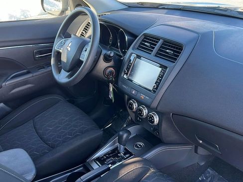 Used 2024 Mitsubishi Outlander Sport ES image 9