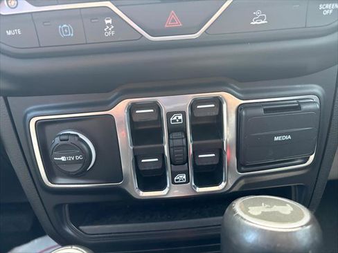 Certified 2021 Jeep Wrangler Unlimited Sahara w/ Cold Weather Group AWD/4WD image 25