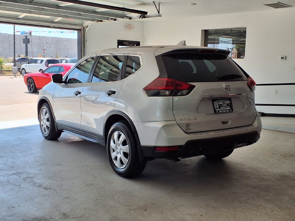 Used 2018 Nissan Rogue S FWD image 17