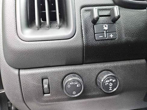 Used 2019 Chevrolet Colorado ZR2 AWD/4WD image 16