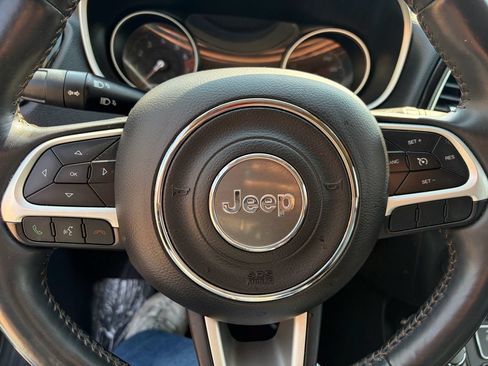 Used 2019 Jeep Compass Limited AWD/4WD image 23