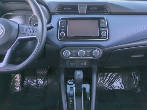 Used 2023 Nissan Versa SV image 11