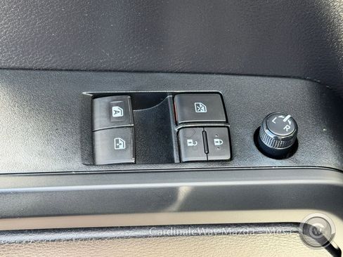 Used 2020 Toyota Tacoma SR image 18