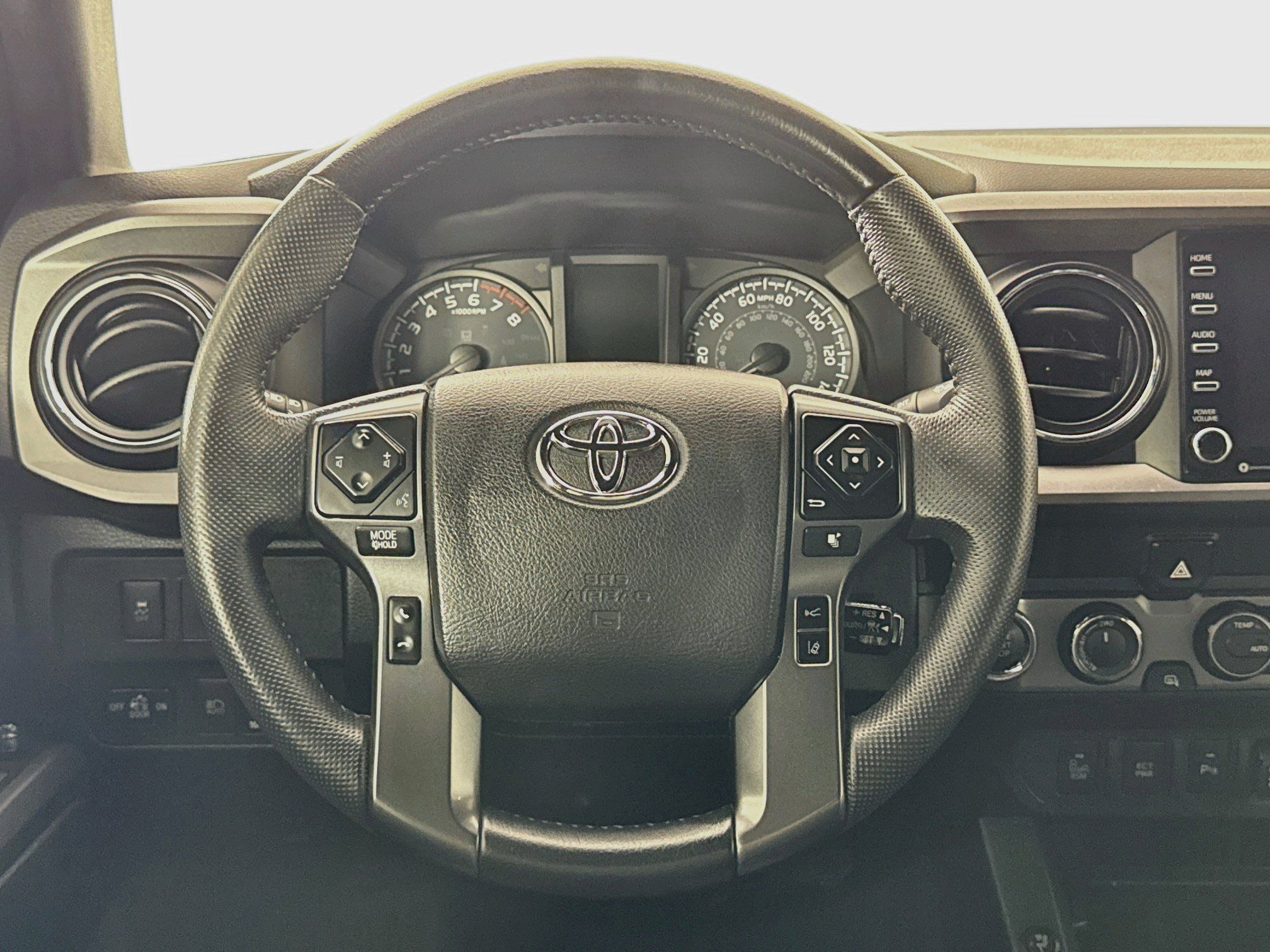 Certified 2021 Toyota Tacoma TRD Off-Road w/ Technology Package AWD/4WD image 4
