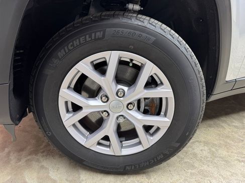 Used 2022 Jeep Grand Cherokee L Limited image 28