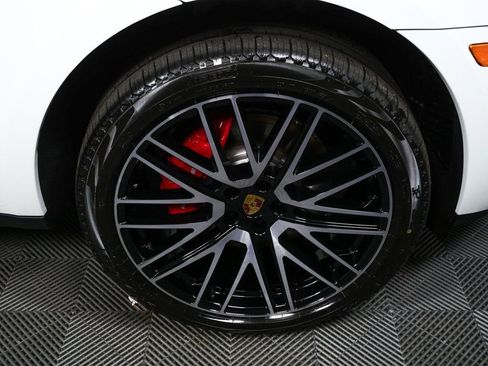 New 2026 Porsche Macan S image 40