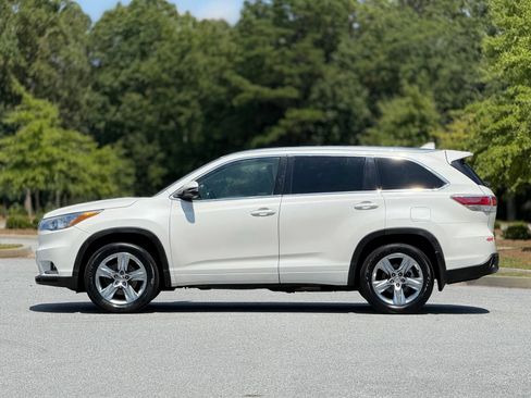 Used 2015 Toyota Highlander Limited Platinum AWD/4WD image 9