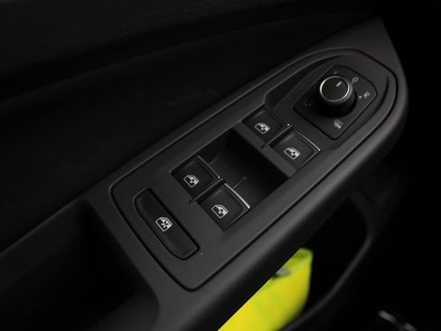 New 2026 Volkswagen GTI SE image 18