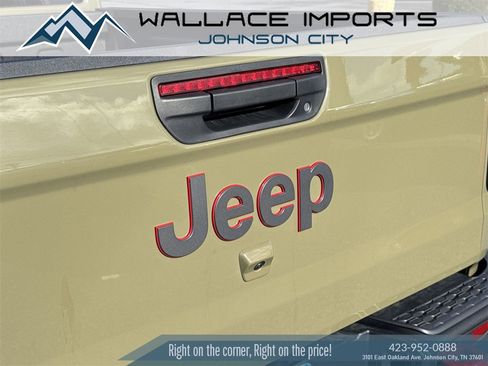 Used 2025 Jeep Gladiator Rubicon image 10