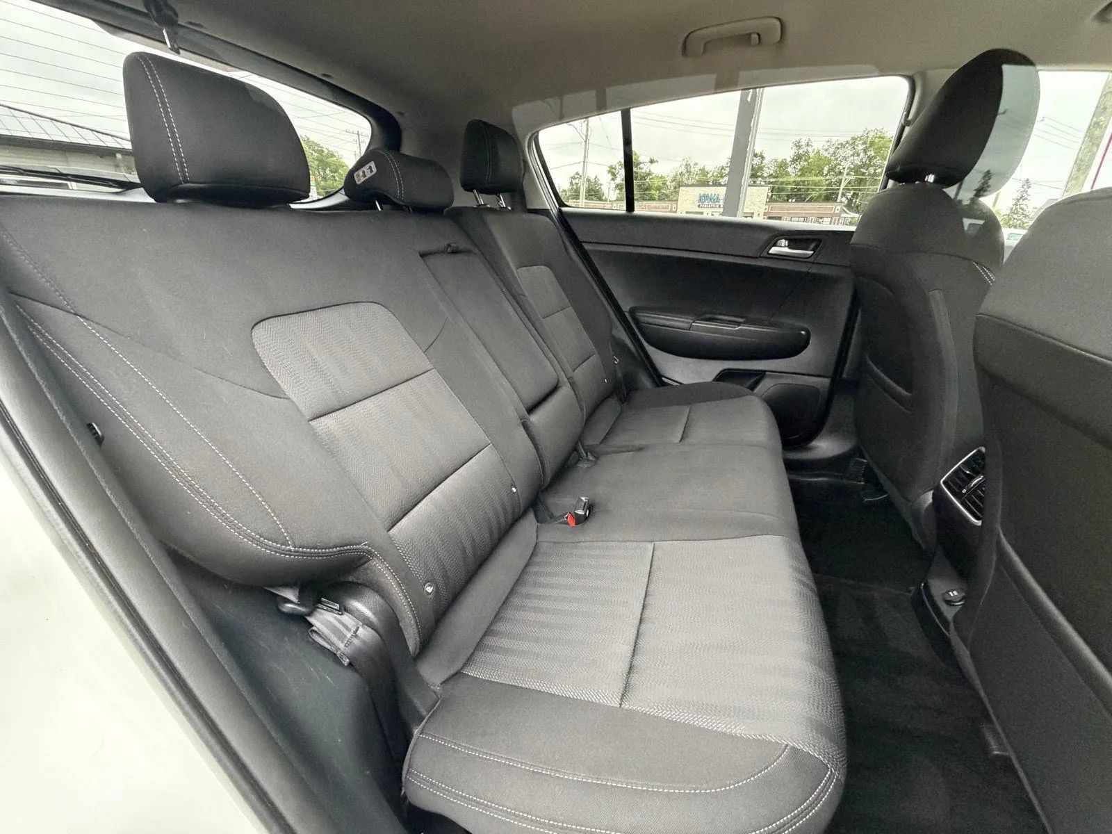 Used 2017 Kia Sportage LX AWD/4WD image 16