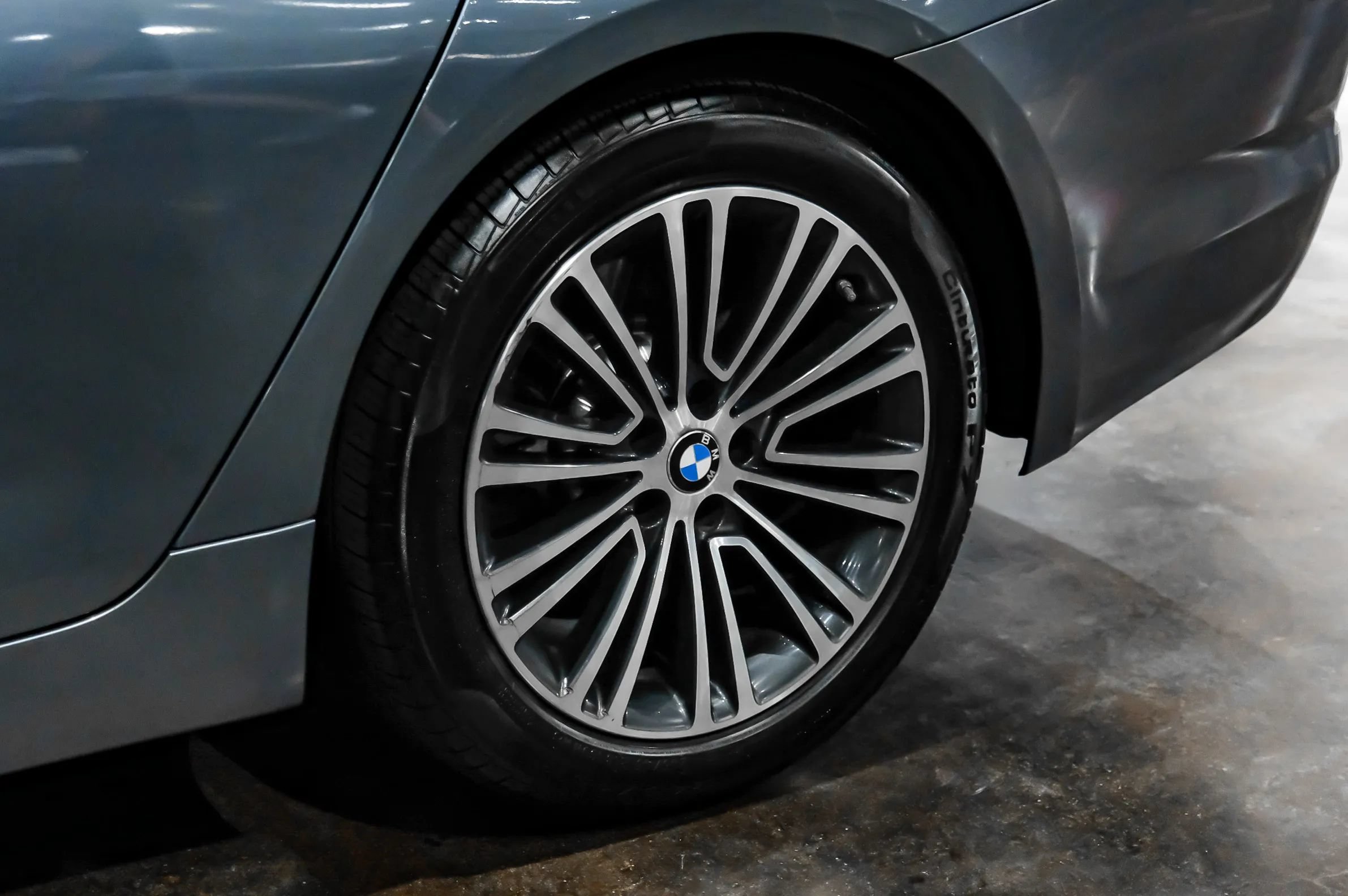 Used 2019 BMW 540i xDrive AWD/4WD image 59