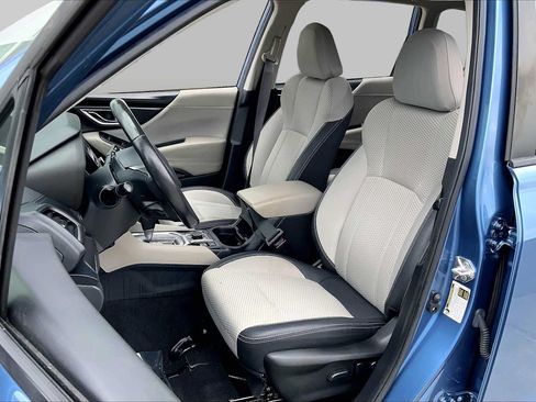 Certified 2023 Subaru Forester Premium AWD/4WD image 9