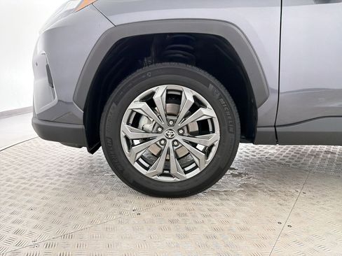 Used 2022 Toyota RAV4 Limited AWD/4WD image 11