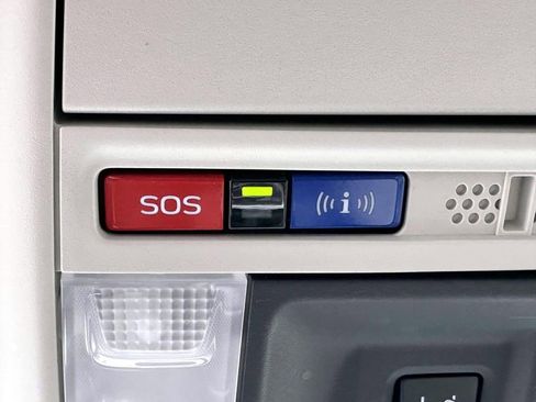 Used 2022 Subaru Forester Limited image 37