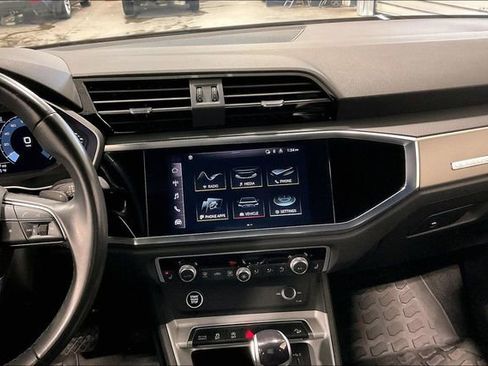 Certified 2022 Audi Q3 2.0T Premium w/ Convenience Package image 6