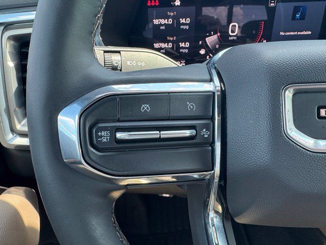 Used 2024 GMC Canyon Denali AWD/4WD image 11