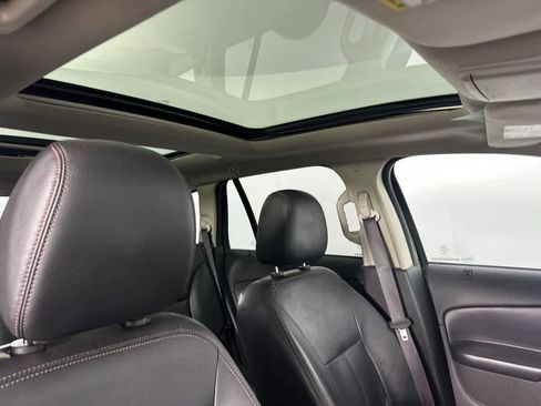 Used 2013 Ford Edge SEL FWD image 19