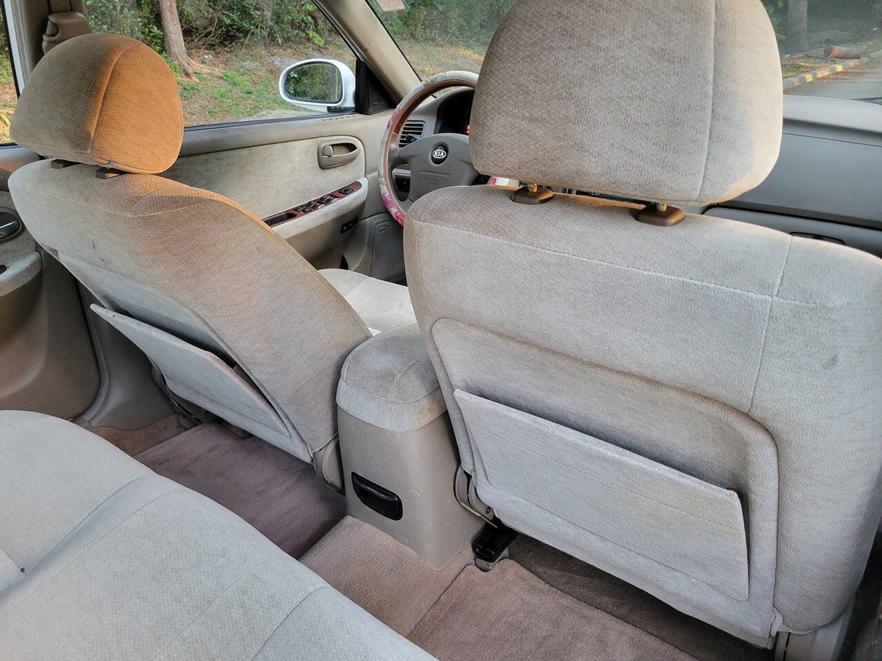 Used 2004 Kia Optima FWD image 12