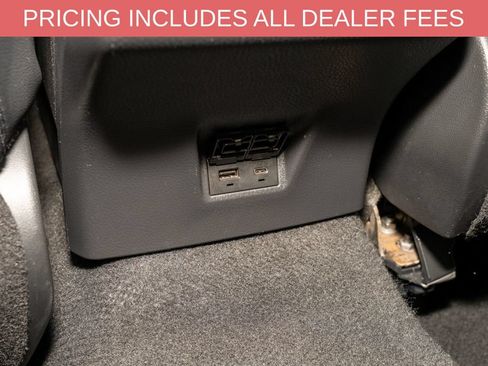 Used 2025 Toyota Camry SE FWD image 6