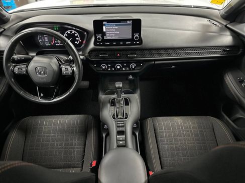 Used 2023 Honda HR-V Sport image 3
