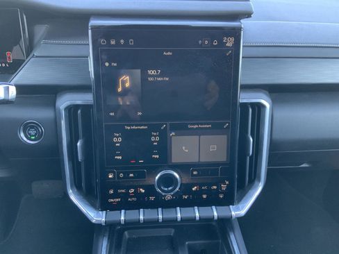 Used 2024 GMC Acadia Elevation image 36