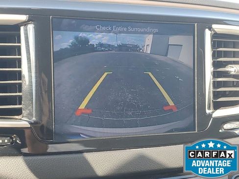 Used 2017 Chrysler Pacifica Touring-L w/ Tire & Wheel Group image 31