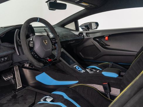 Used 2023 Lamborghini Huracan STO image 79