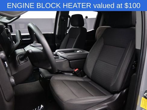 Used 2024 Chevrolet Silverado 1500 Custom Trail Boss w/ Dark Appearance Package AWD/4WD image 9