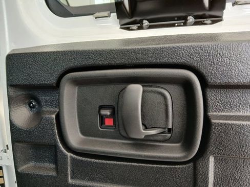 New 2026 GMC Savana 2500 w/ Driver Convenience Package image 18