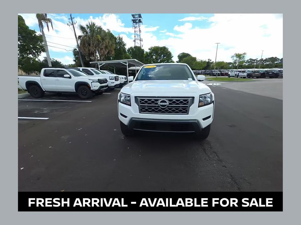 Used 2024 Nissan Frontier SV RWD image 1