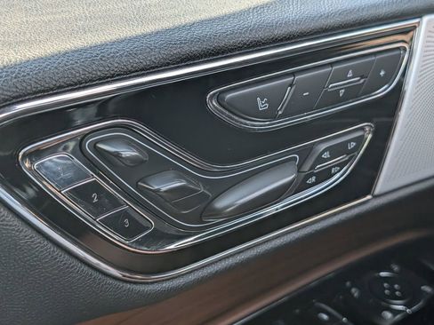 Used 2020 Lincoln Navigator L Reserve w/ Luxury Package AWD/4WD image 11