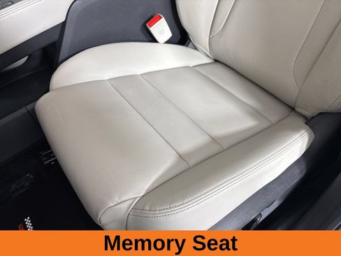 Used 2023 Nissan Rogue SL AWD/4WD image 16