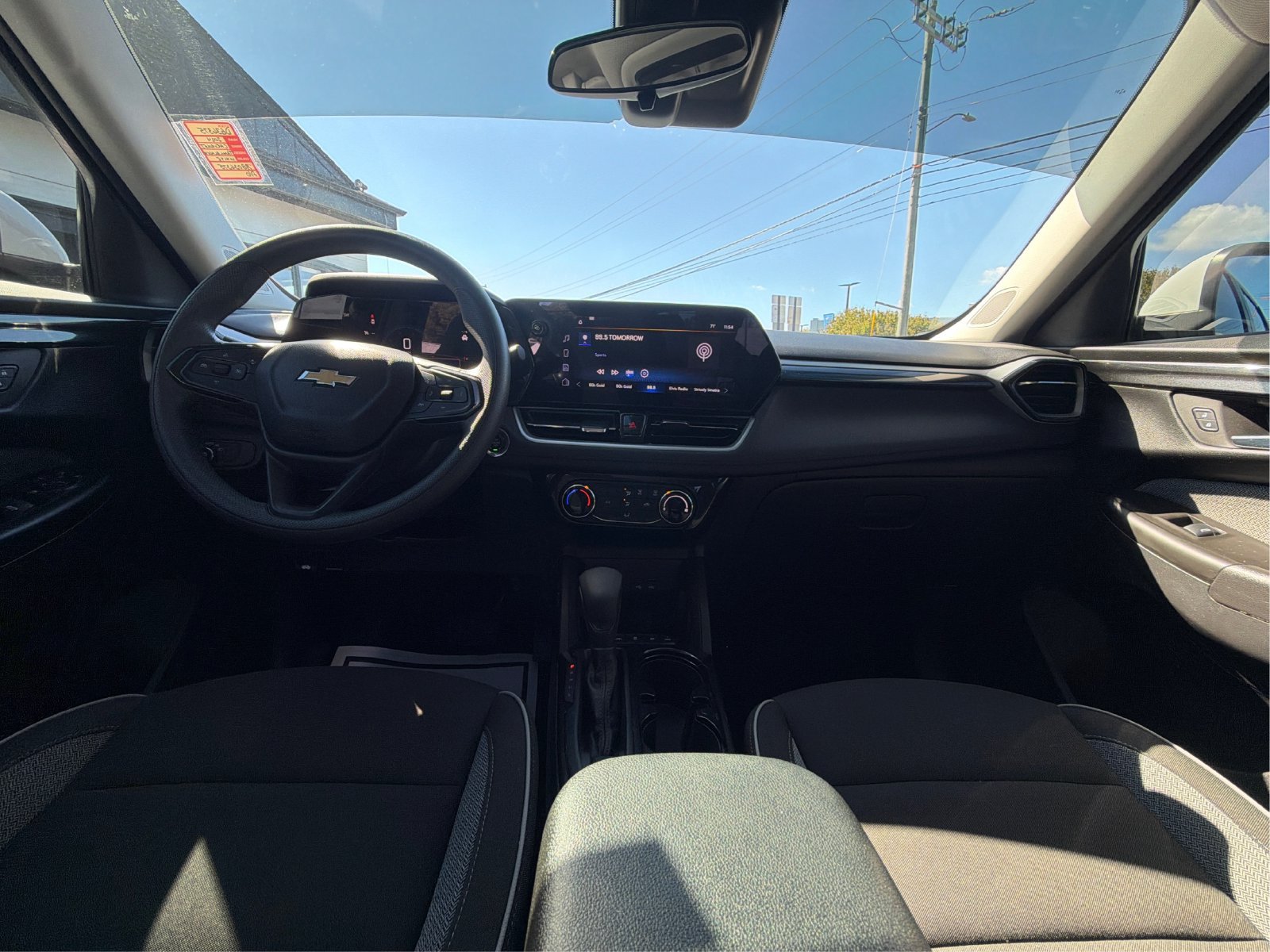 Used 2024 Chevrolet TrailBlazer LT AWD/4WD image 26