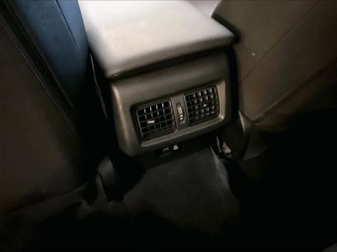 Used 2025 Toyota Camry LE image 27