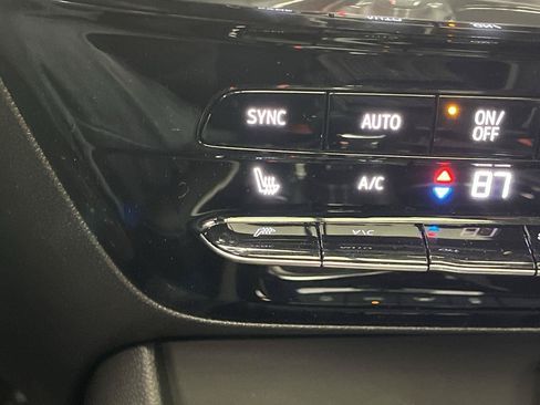 Used 2026 Buick Encore GX Avenir w/ Avenir Technology Package AWD/4WD image 23