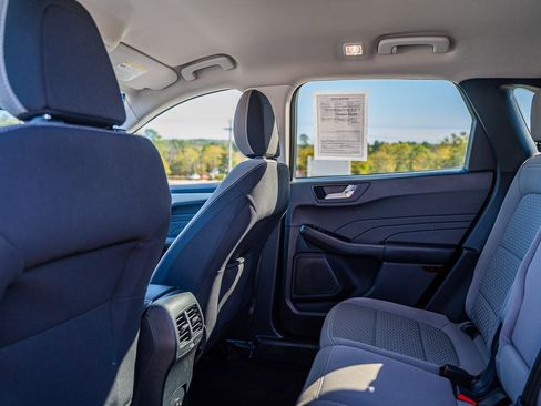 Certified 2021 Ford Escape SE w/ SE Sport Appearance Package image 16