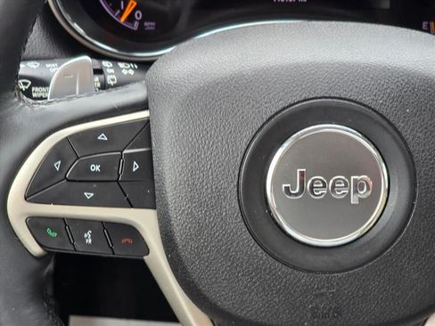 Used 2017 Jeep Grand Cherokee Limited w/ Trailer Tow Group IV AWD/4WD image 16