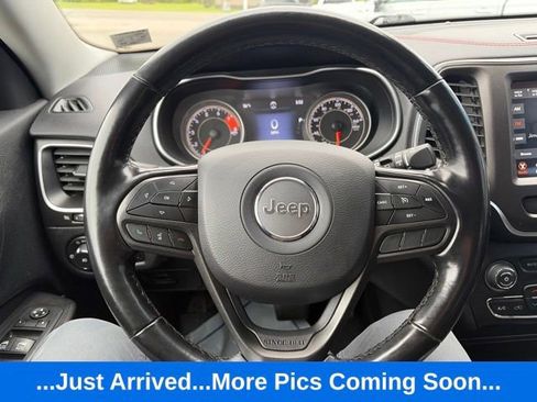 Used 2020 Jeep Cherokee Trailhawk w/ Cold Weather Group AWD/4WD image 17