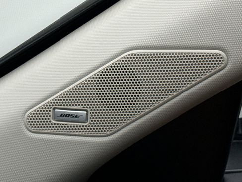 Used 2025 Nissan Rogue Platinum w/ Tech Package image 17