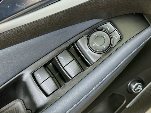 Used 2024 Buick Enclave Essence w/ Technology Package image 20