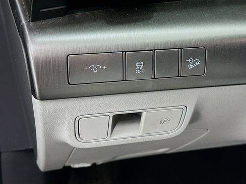 Used 2025 Hyundai Kona SEL image 17