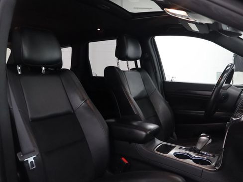 Used 2018 Jeep Grand Cherokee Altitude AWD/4WD image 22