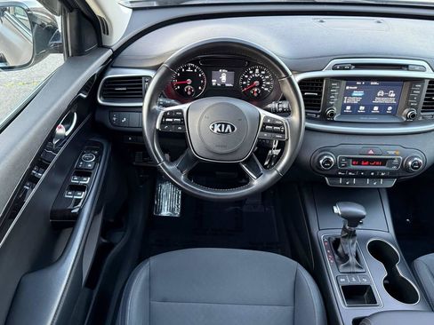 Used 2019 Kia Sorento AWD w/ LX Convenience Package image 41
