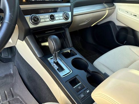 Used 2017 Subaru Outback 2.5i image 25